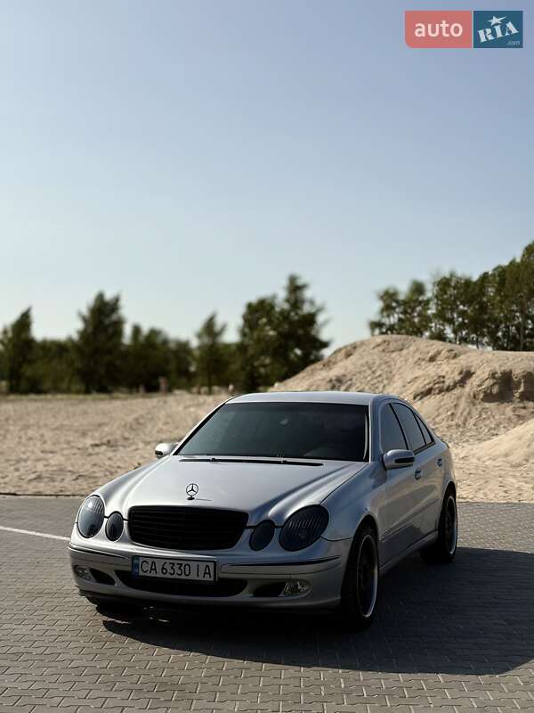 Седан Mercedes-Benz E-Class 2003 в Черкасах