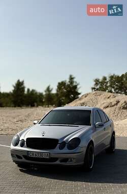 Седан Mercedes-Benz E-Class 2003 в  фото 2 Седан Mercedes-Benz E-Class 2003 в