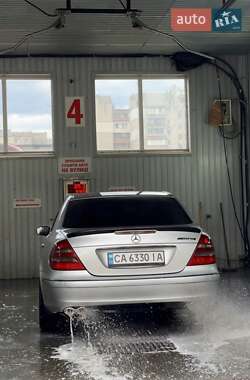 Седан Mercedes-Benz E-Class 2003 в  фото 7 Седан Mercedes-Benz E-Class 2003 в