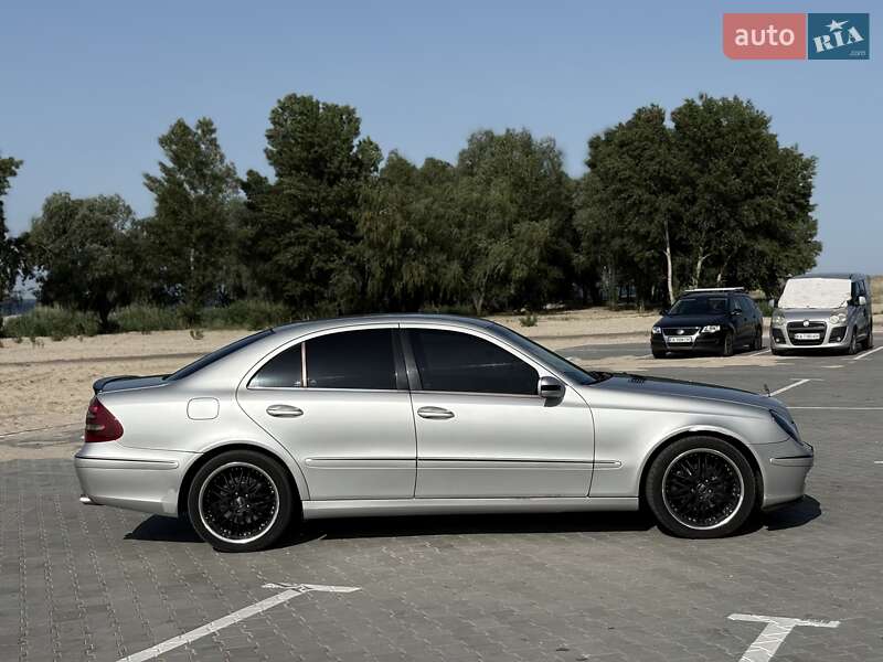 Седан Mercedes-Benz E-Class 2003 в Черкасах