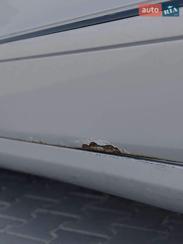 Седан Mercedes-Benz E-Class 2003 в Черкасах