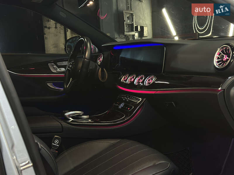 Седан Mercedes-Benz E-Class 2020 в Львове