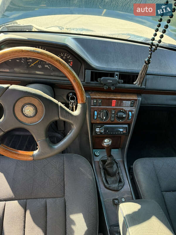 Седан Mercedes-Benz E-Class 1995 в Сумах
