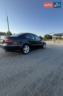 Седан Mercedes-Benz E-Class 2008 в 