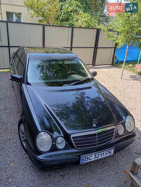 Mercedes-Benz E-Class 2001