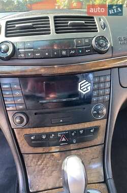 Седан Mercedes-Benz E-Class 2004 в 