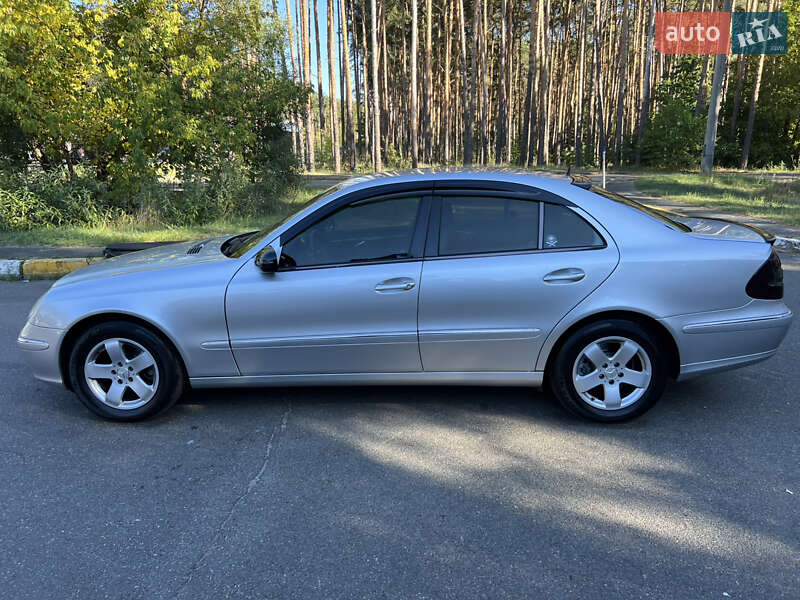 Седан Mercedes-Benz E-Class 2004 в Ірпені