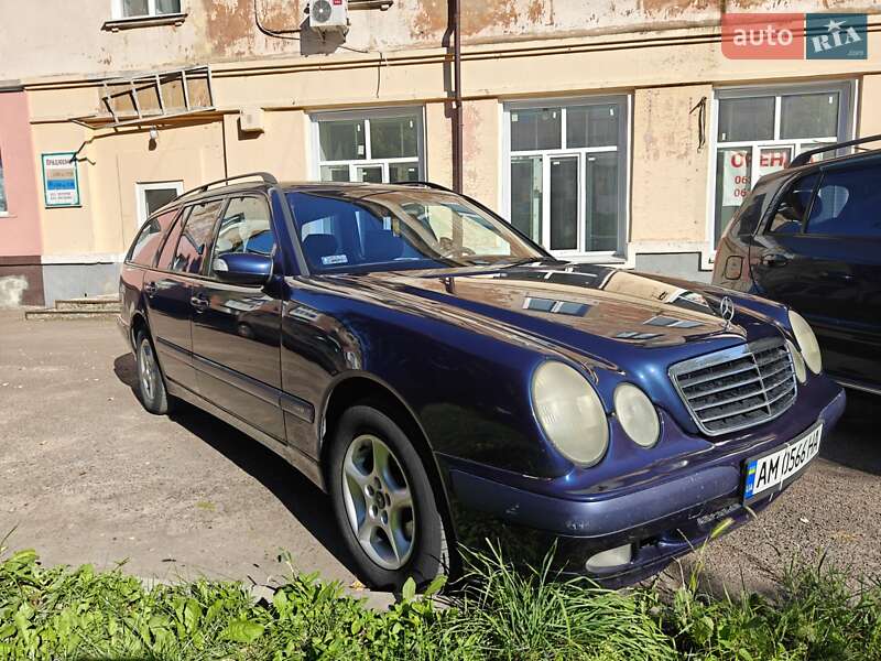 Mercedes-Benz E-Class 2000 Mercedes-Benz E-Class 2000