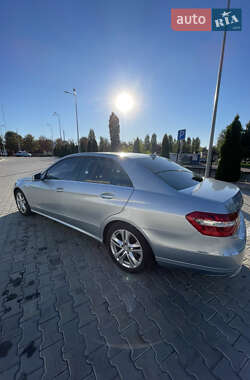 Седан Mercedes-Benz E-Class 2012 в 