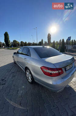Седан Mercedes-Benz E-Class 2012 в 