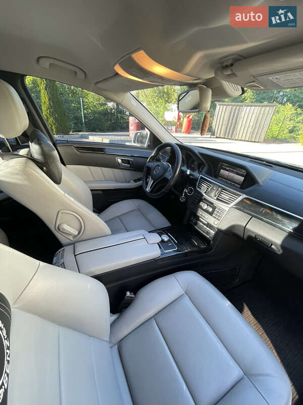 Седан Mercedes-Benz E-Class 2012 в Кременчуге
