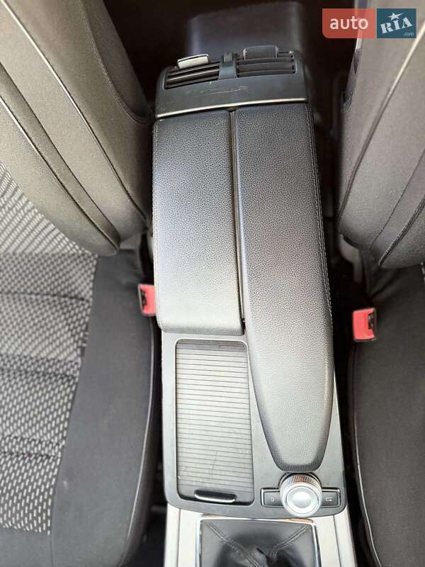 Седан Mercedes-Benz E-Class 2010 в Самборі