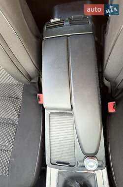 Седан Mercedes-Benz E-Class 2010 в 