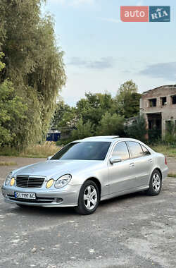 Седан Mercedes-Benz E-Class 2002 в Радивиліві