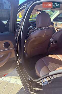 Седан Mercedes-Benz E-Class 2021 в 