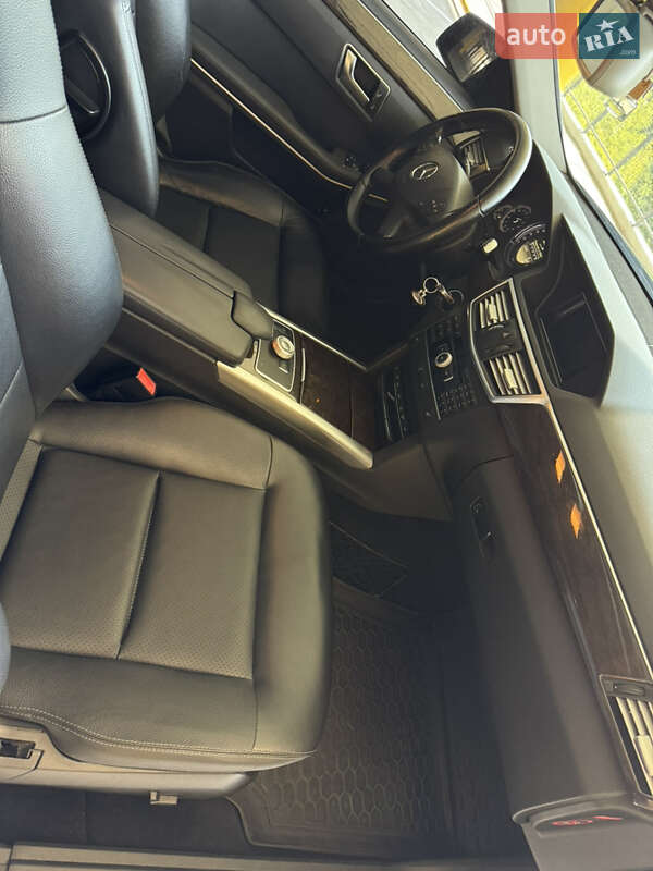 Седан Mercedes-Benz E-Class 2012 в Киеве фото 21 Седан Mercedes-Benz E-Class 2012 в Киеве