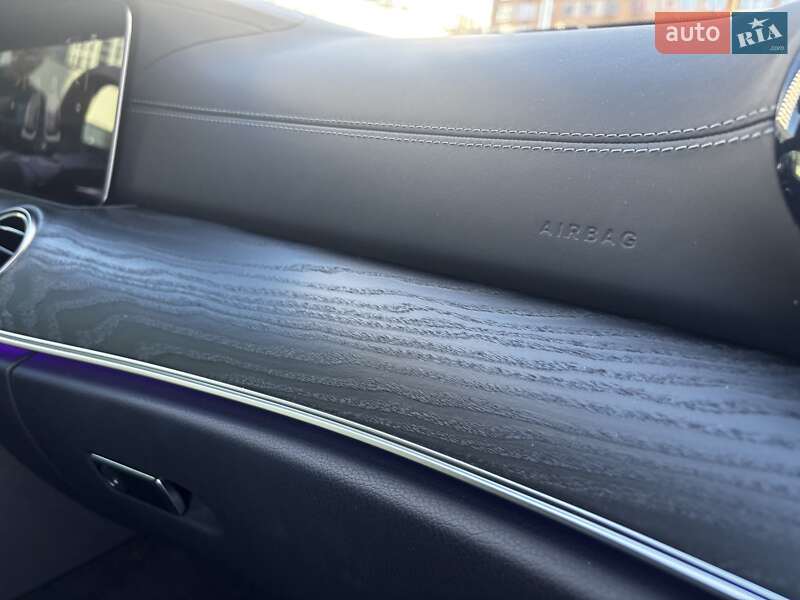 Седан Mercedes-Benz E-Class 2022 в Киеве
