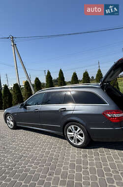 Универсал Mercedes-Benz E-Class 2012 в 