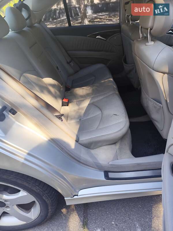 Седан Mercedes-Benz E-Class 2003 в Жовтих Водах