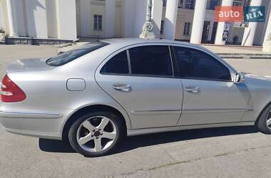 Седан Mercedes-Benz E-Class 2003 в 