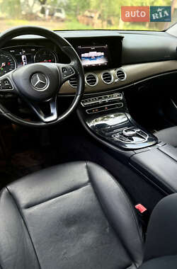 Седан Mercedes-Benz E-Class 2016 в 