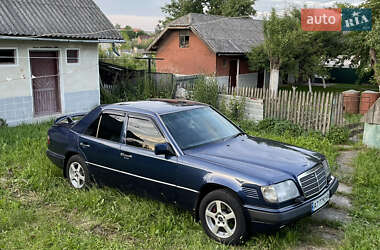 Седан Mercedes-Benz E-Class 1995 в Копичинці