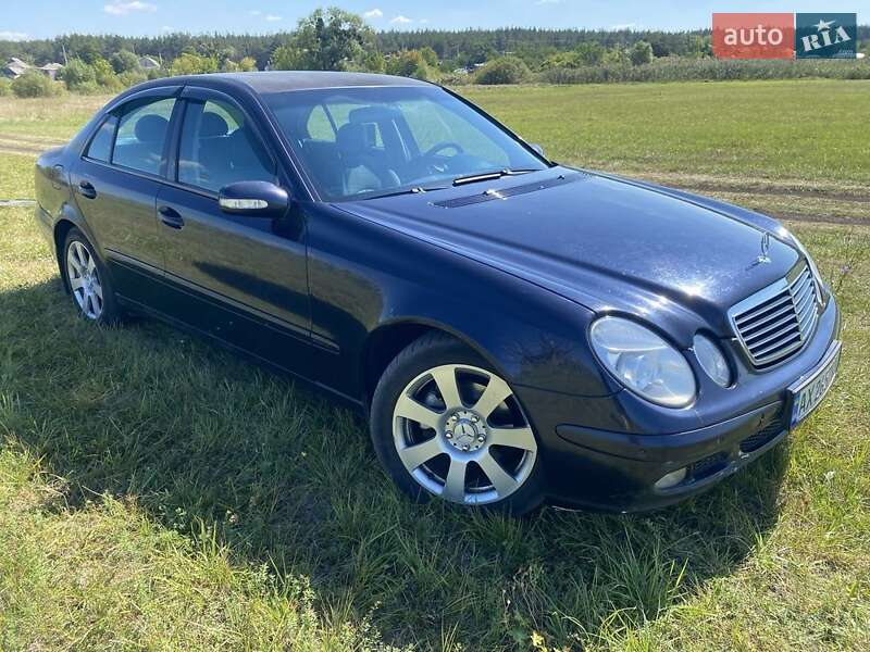 Седан Mercedes-Benz E-Class 2003 в Змиеве фото 3 Седан Mercedes-Benz E-Class 2003 в Змиеве