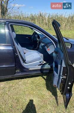 Седан Mercedes-Benz E-Class 2003 в 