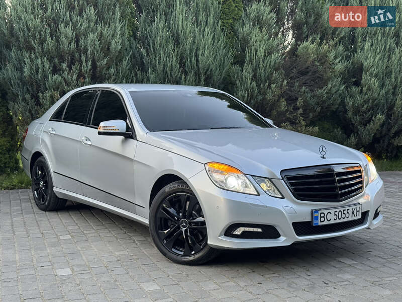 Седан Mercedes-Benz E-Class 2010 в Самборе