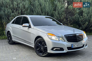 Седан Mercedes-Benz E-Class 2010 в 