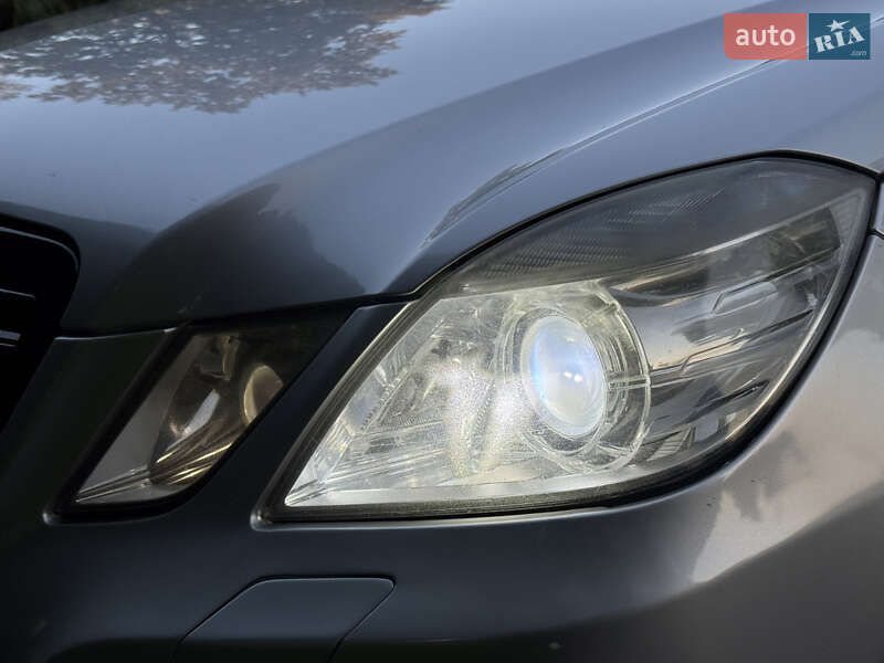 Седан Mercedes-Benz E-Class 2010 в Самборе
