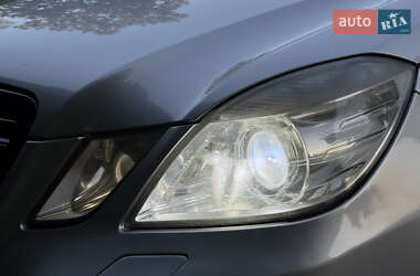 Седан Mercedes-Benz E-Class 2010 в 