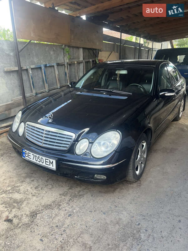 Седан Mercedes-Benz E-Class 2005 в 