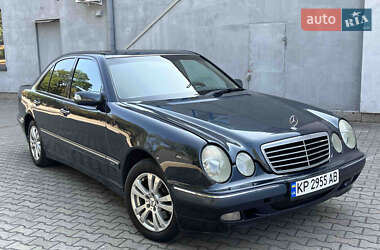 Седан Mercedes-Benz E-Class 2001 в Запорожье