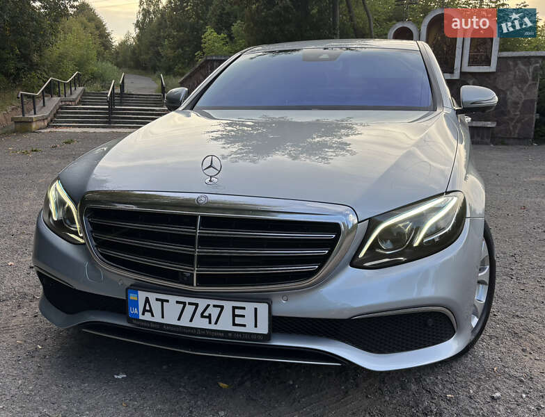 Седан Mercedes-Benz E-Class 2016 в 
