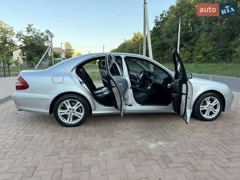 Седан Mercedes-Benz E-Class 2008 в Новоднестровске