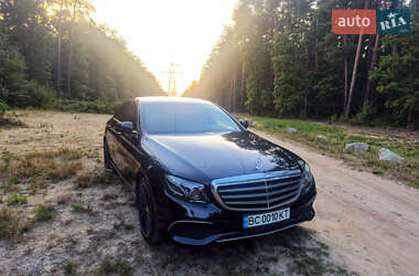 Седан Mercedes-Benz E-Class 2016 в Львові
