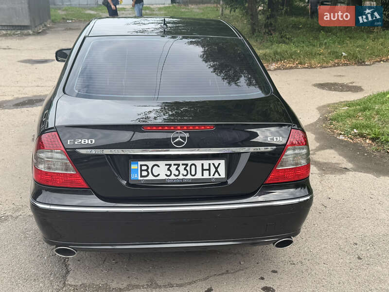 Седан Mercedes-Benz E-Class 2008 в Дрогобичі