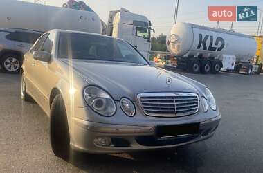 Седан Mercedes-Benz E-Class 2002 в Киеве