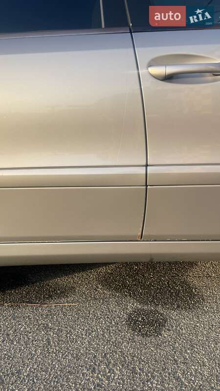 Седан Mercedes-Benz E-Class 2002 в Києві фото 18 Седан Mercedes-Benz E-Class 2002 в Києві