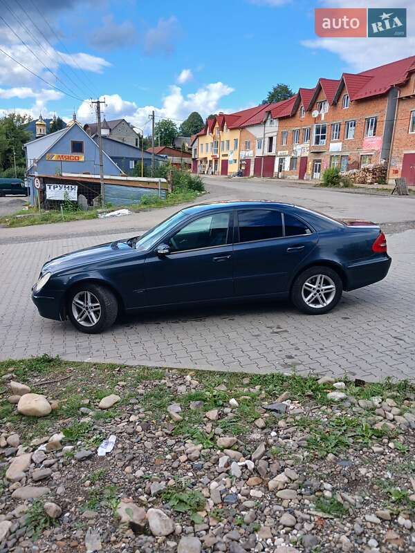 Седан Mercedes-Benz E-Class 2003 в Межгорье