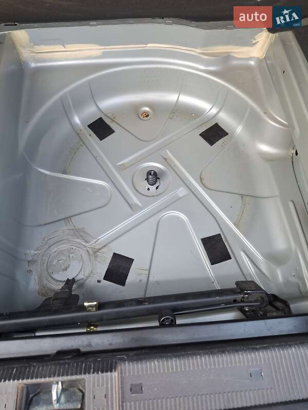 Седан Mercedes-Benz E-Class 2000 в Харкові