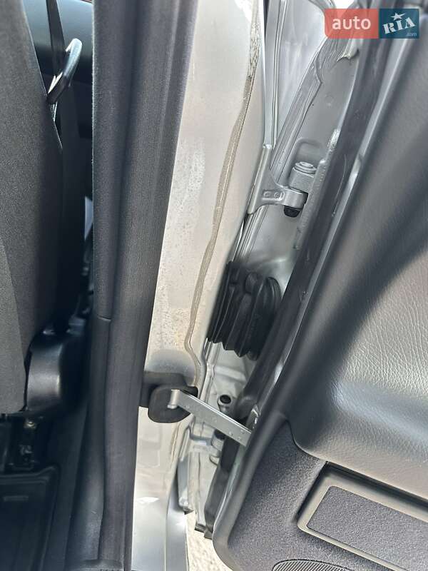 Седан Mercedes-Benz E-Class 2000 в Харкові