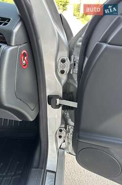 Седан Mercedes-Benz E-Class 2000 в 