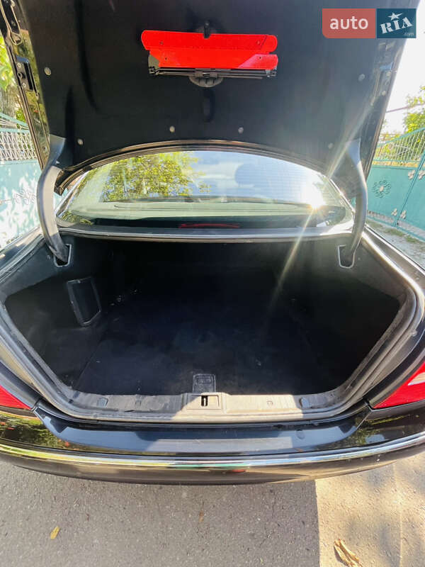 Седан Mercedes-Benz E-Class 2004 в Кривом Роге