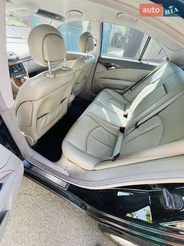 Седан Mercedes-Benz E-Class 2004 в Кривом Роге