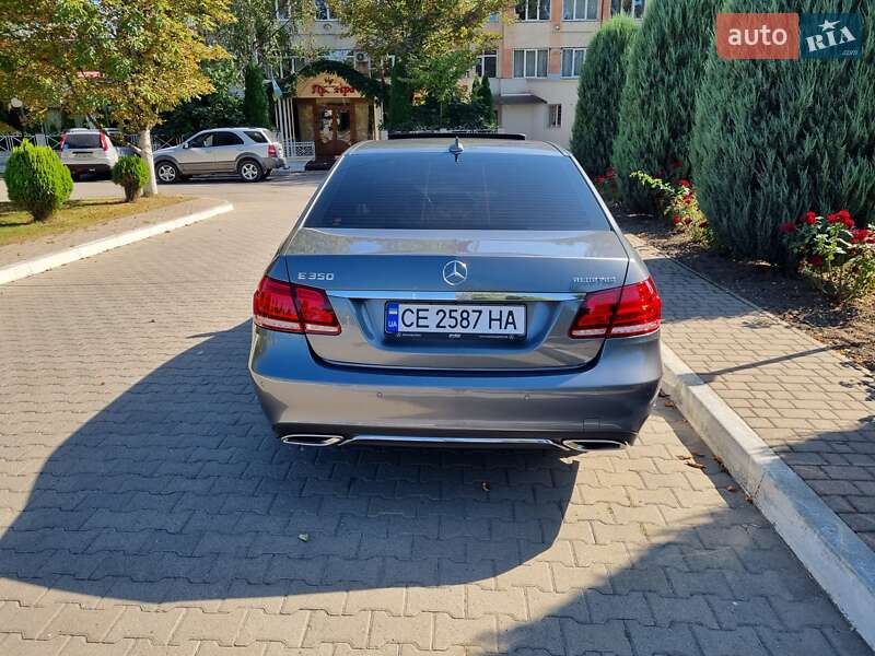 Седан Mercedes-Benz E-Class 2015 в Черновцах