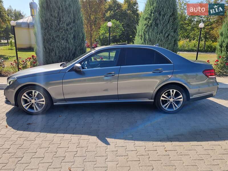Седан Mercedes-Benz E-Class 2015 в Черновцах