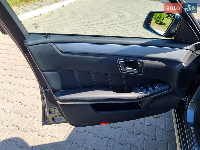 Седан Mercedes-Benz E-Class 2015 в Черновцах