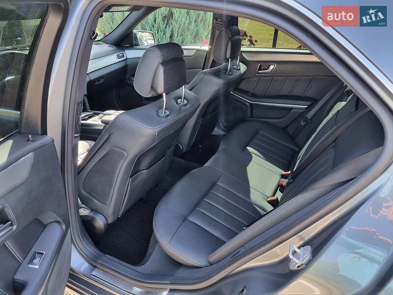 Седан Mercedes-Benz E-Class 2015 в Черновцах